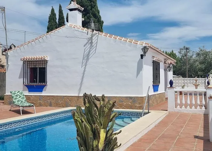 Casa Rural Los Llanos, piscina y barbacoa